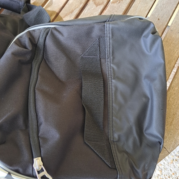 Adidas team issue duffel bag Medium - Picture 3 of 9